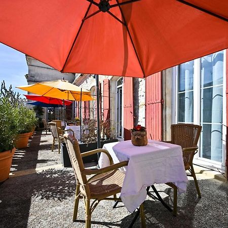 טרסקון Hotel Des Artistes מראה חיצוני תמונה