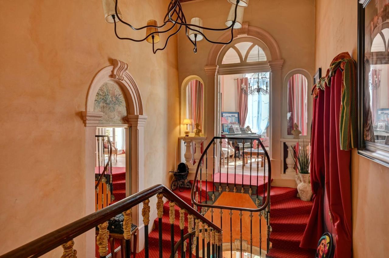 טרסקון Hotel Des Artistes מראה חיצוני תמונה