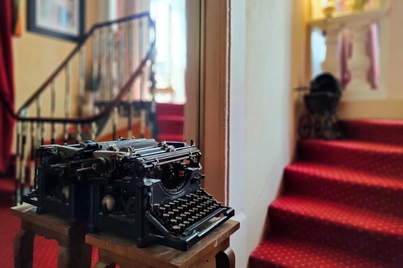 טרסקון Hotel Des Artistes מראה חיצוני תמונה